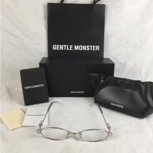 Gentle Monster Elegant Silver Glasses